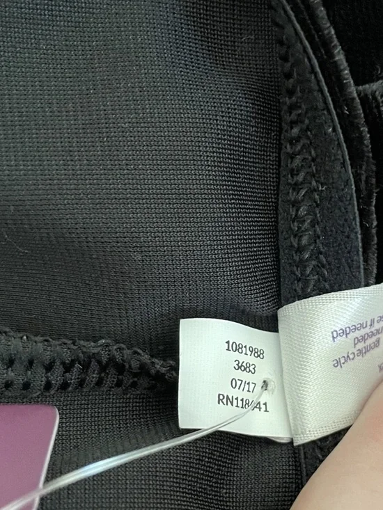 CACIQUE Women's Black Crushed Velvet Lace Trim Camisole Top NWT 22/24 - Picture 10 of 13